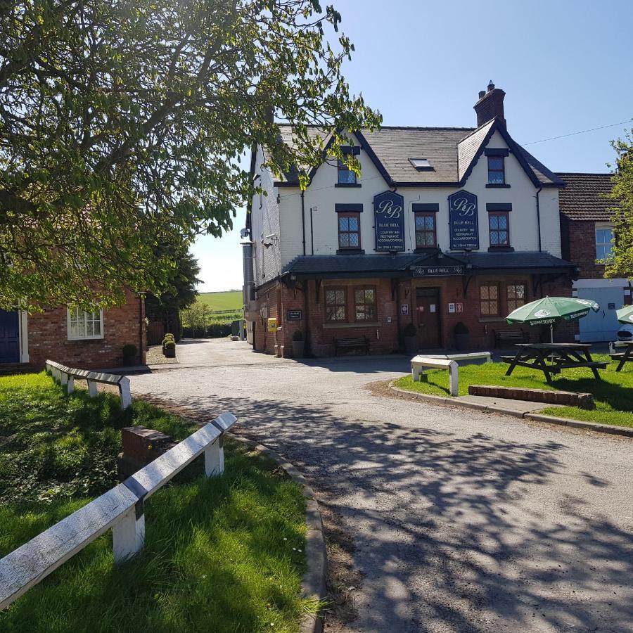 The Blue Bell Inn Weaverthorpe Eksteriør bilde
