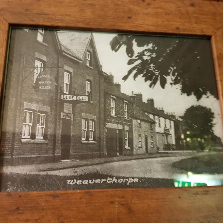The Blue Bell Inn Weaverthorpe Eksteriør bilde